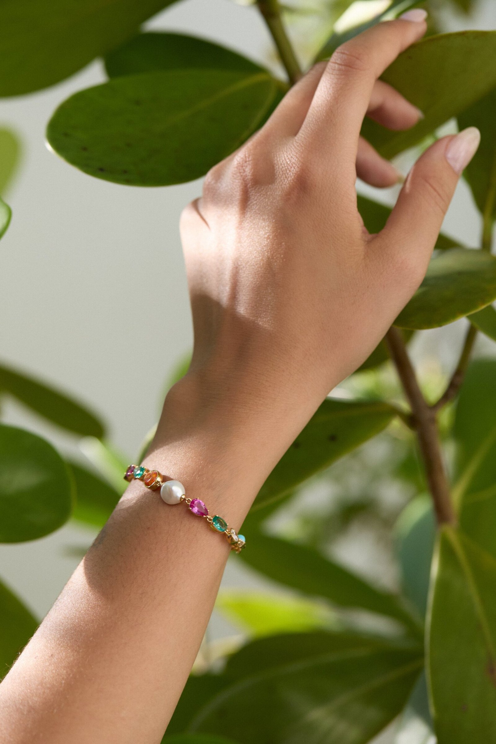 FRIEDA FRESHWATER PEARL CHAIN BRACELET - Image 2