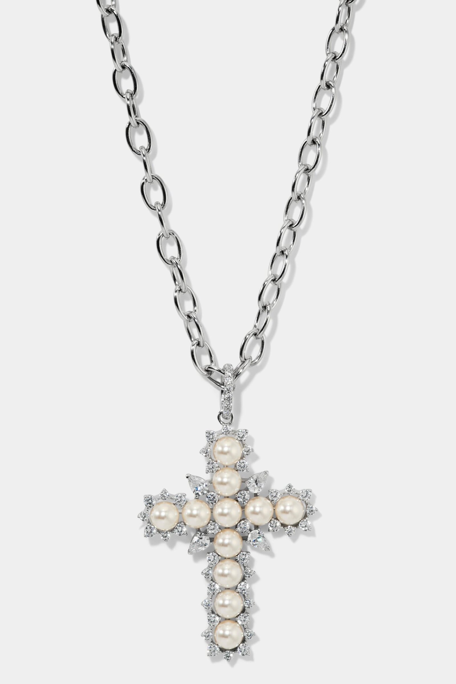 MATERIAL PEARL CROSS PENDANT NECKLACE